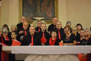 Lec choristes — Les choristes de la chorale Ensolmineur de Carmaux pendant le concert