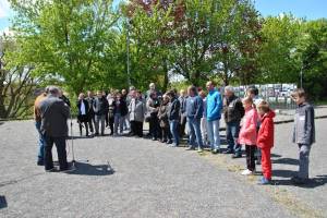 Le discours du maire — Des participants attentifs