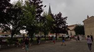 Jeux sous le regard de Saint Pierre !